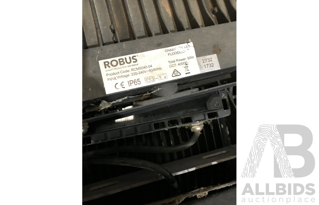 Bulk Lot of Robus and SAL Tradestar Flood Lights