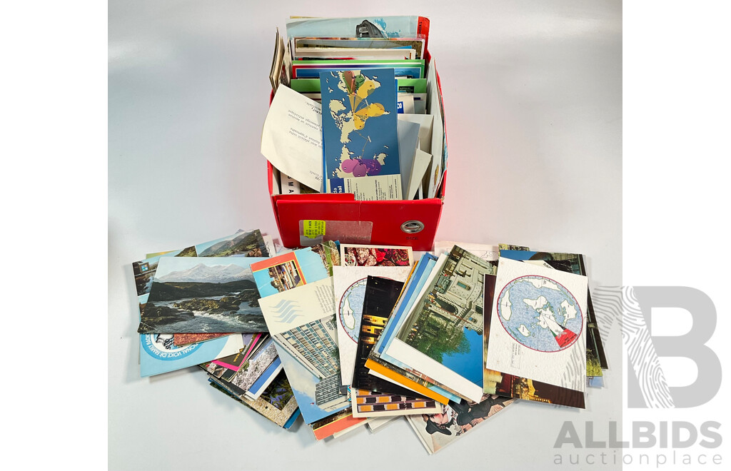 Collection of Vintage International Post Cards Including Australia, USA, Fiji, Norway, United Kingdom and More