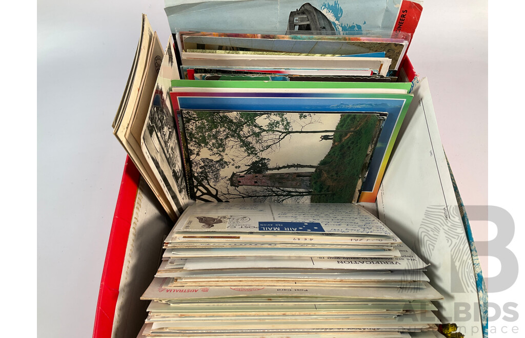 Collection of Vintage International Post Cards Including Australia, USA, Fiji, Norway, United Kingdom and More