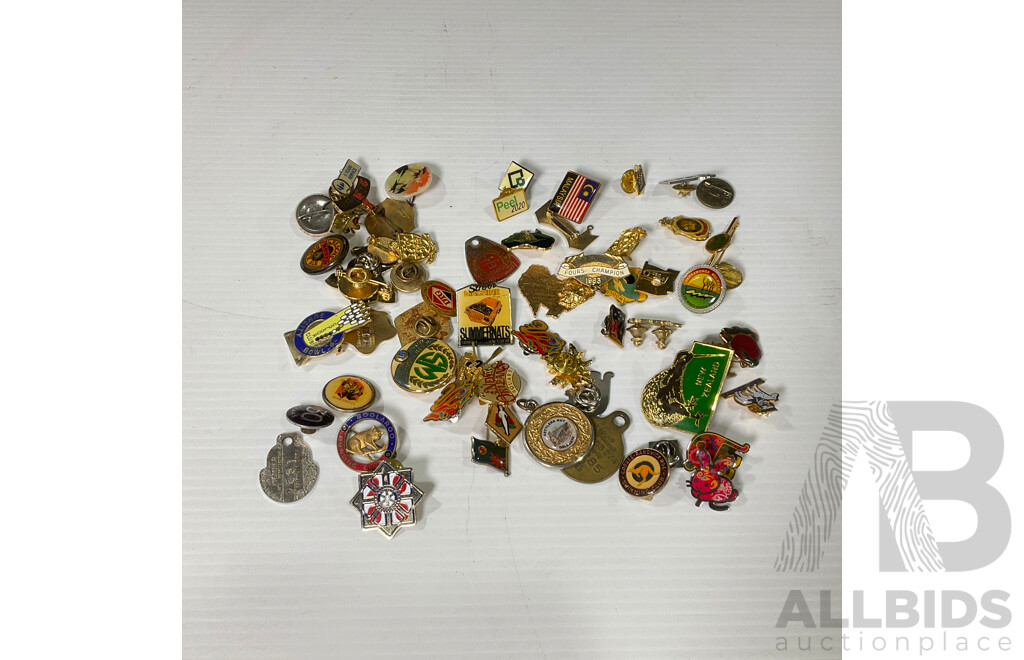 Collection of Vintage Pins and Key Rings Including Charity, Sports and Clubs
