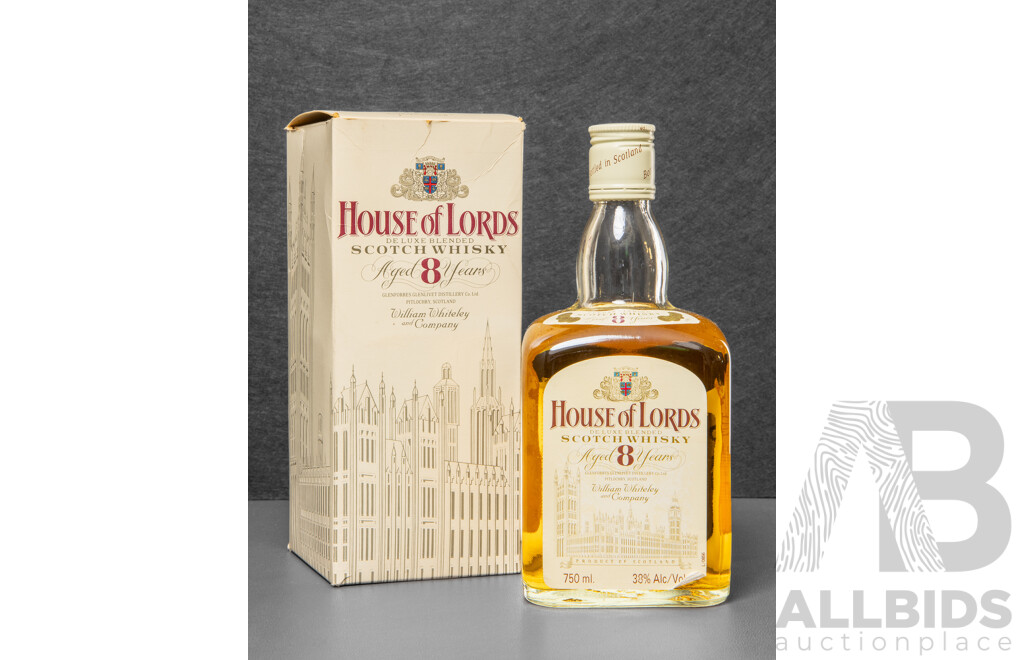 William Whiteley House of Lords De Luxe Blended Scotch Whisky in Presentation Box