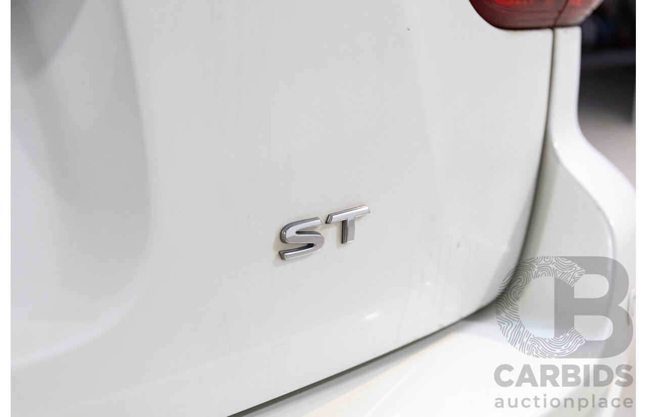06/2018 Nissan Pathfinder ST (FWD) R52 MY17 Series 2 4d Wagon Crystal White Pearl V6 3.5L