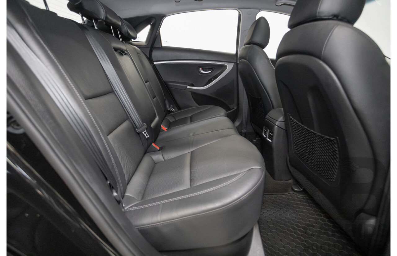 6/2014 Hyundai i30 Premium GD MY14 5D Hatchback Phantom Black Pearl 1.8L
