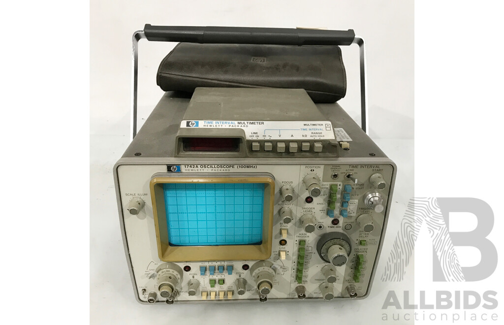 HP 1742A Oscilloscope with Integrated Multimeter