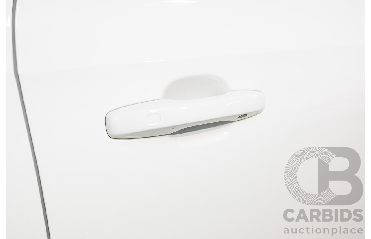 06/2018 Volvo XC60 D4 Momentum (AWD) 246 MY19 4d Wagon Ice White Turbo Diesel 2.0L