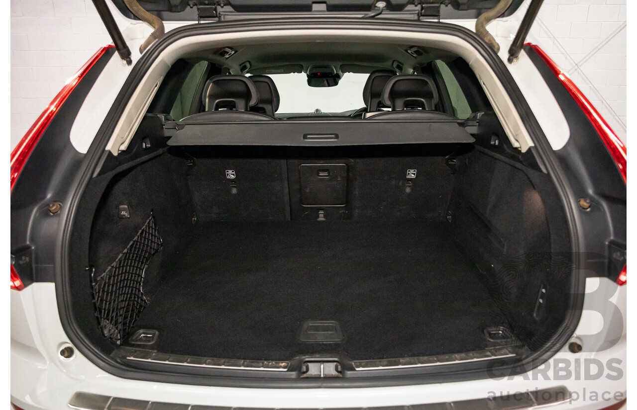06/2018 Volvo XC60 D4 Momentum (AWD) 246 MY19 4d Wagon Ice White Turbo Diesel 2.0L