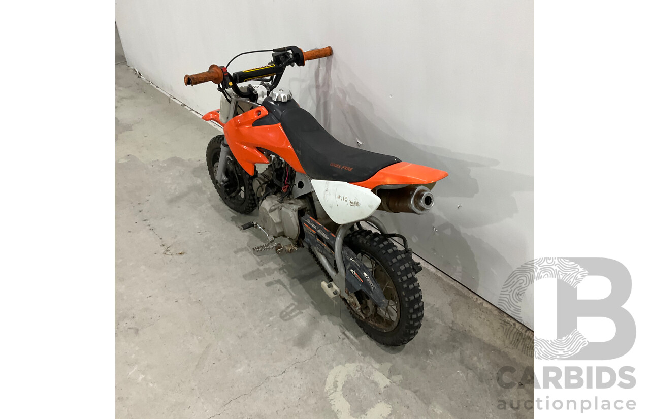 2016 Crossfire Mini Dirt Bike