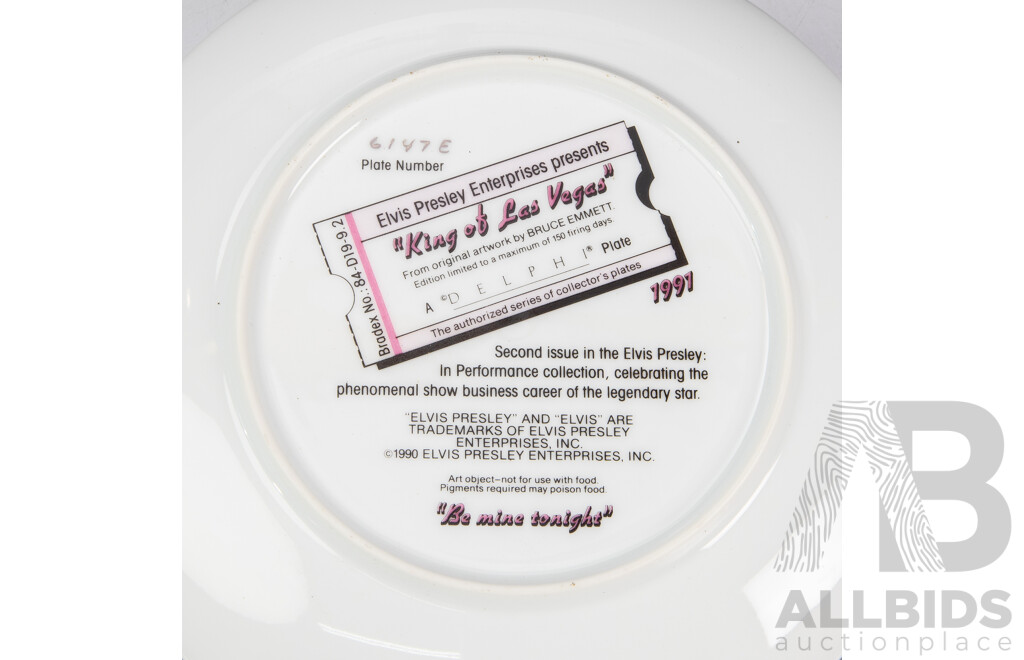 Good Collection of 12 Delphi Elvis Presley Cabinet Plates
