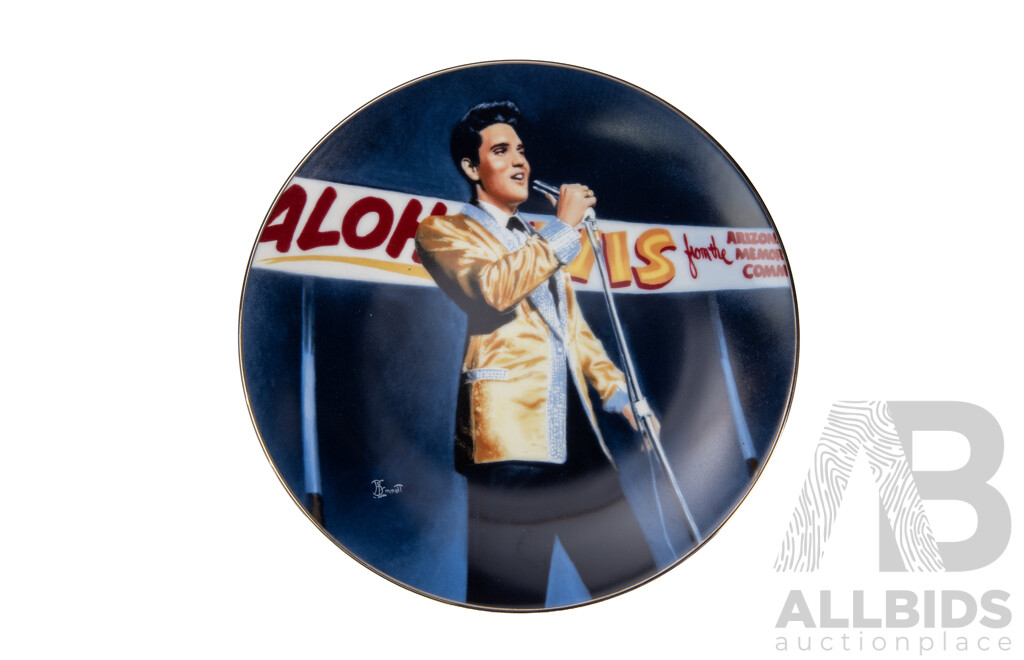 Good Collection of 12 Delphi Elvis Presley Cabinet Plates