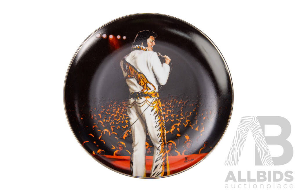 Good Collection of 12 Delphi Elvis Presley Cabinet Plates