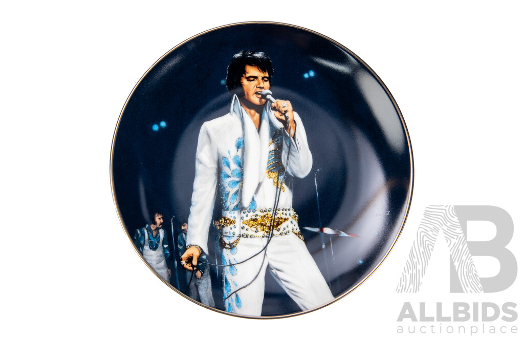Good Collection of 12 Delphi Elvis Presley Cabinet Plates