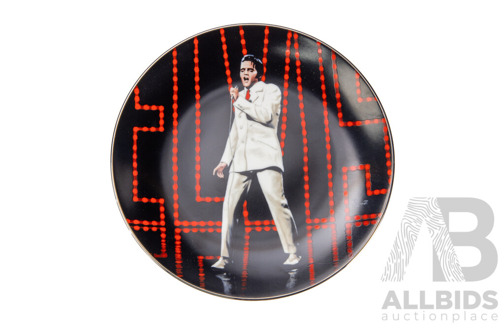 Good Collection of 12 Delphi Elvis Presley Cabinet Plates