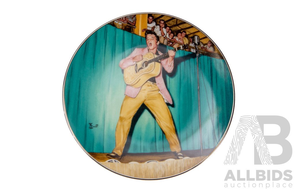 Good Collection of 12 Delphi Elvis Presley Cabinet Plates