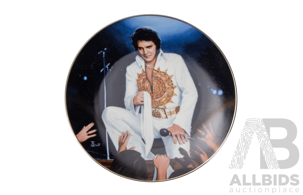 Good Collection of 12 Delphi Elvis Presley Cabinet Plates