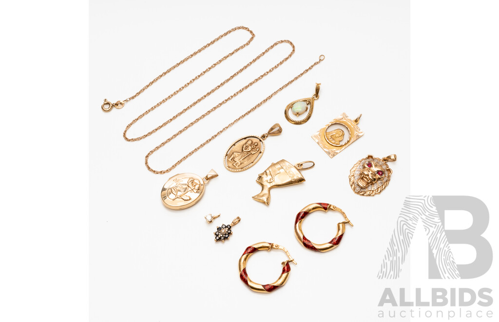 Collection of 9ct Yellow Gold Pendants, Earrings & Necklace - Lot of 10