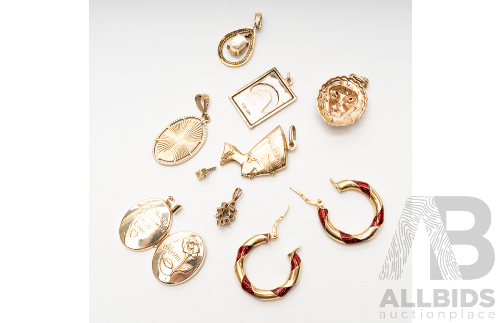 Collection of 9ct Yellow Gold Pendants, Earrings & Necklace - Lot of 10