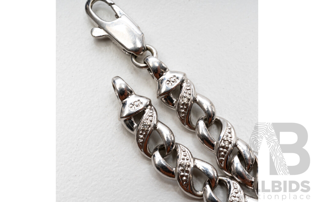 9ct White Gold Fancy Link Bracelet. Length - 19.5cms