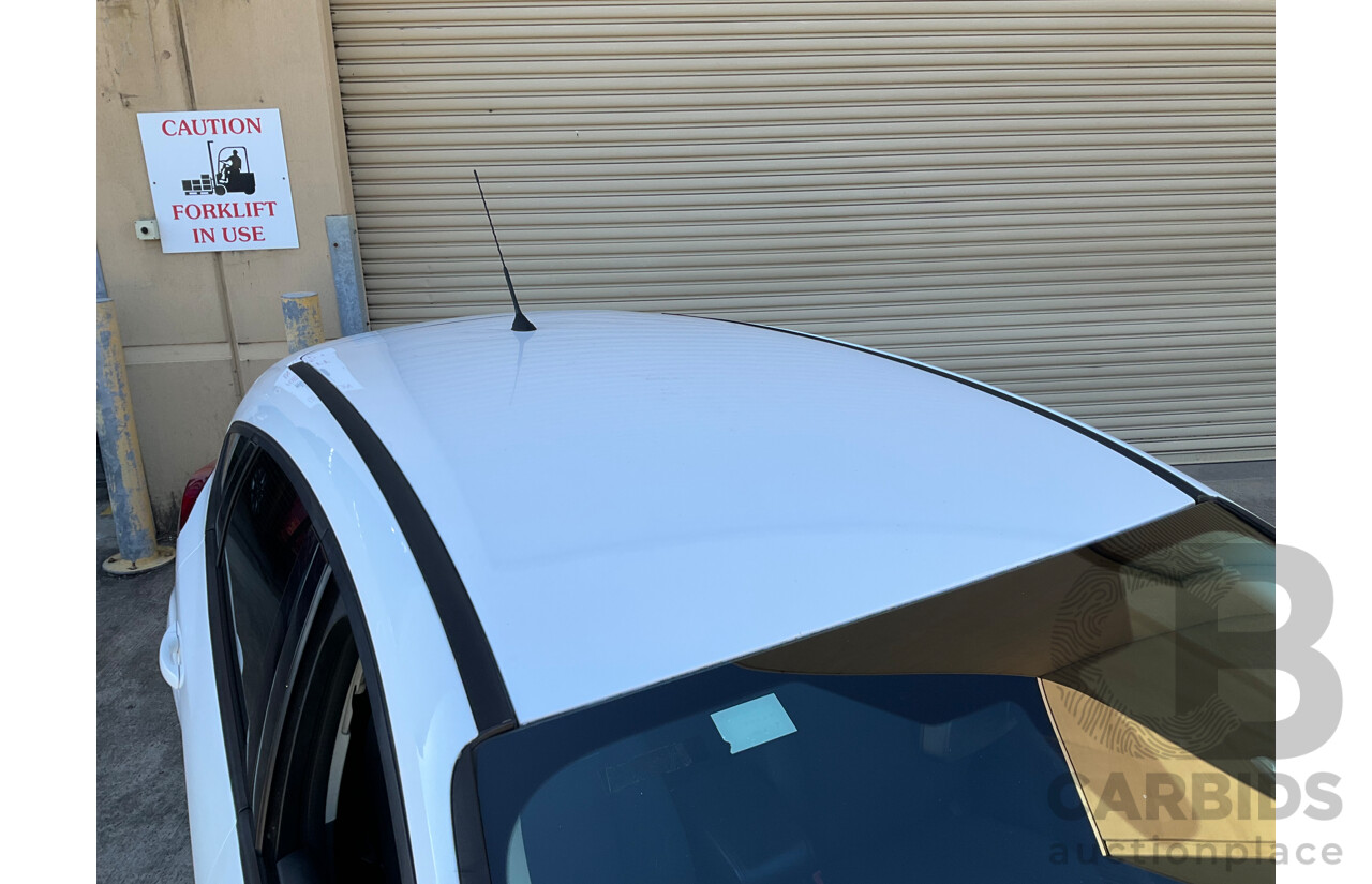 07/2015 Ford Focus Trend (FWD) LW MK2 MY14 5D Hatchback White 2.0L