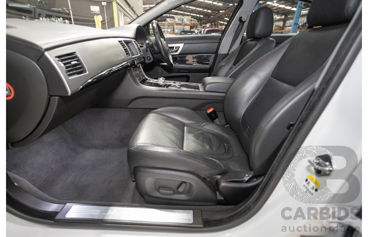 10/2014 Jaguar XF Premium Luxury MY14 4d Sedan Polaris White Turbo 2.0L