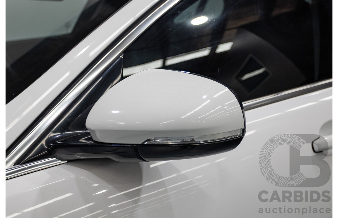 10/2014 Jaguar XF Premium Luxury MY14 4d Sedan Polaris White Turbo 2.0L