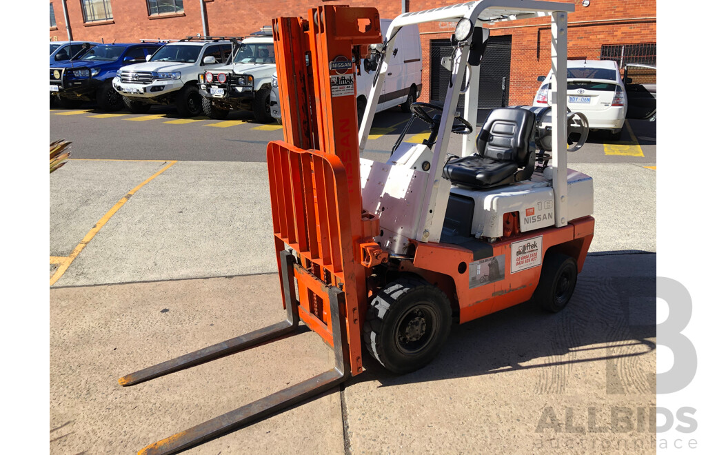 Nissan F01A18U LPG/Petrol Engine Powered Counterbalance Forklift