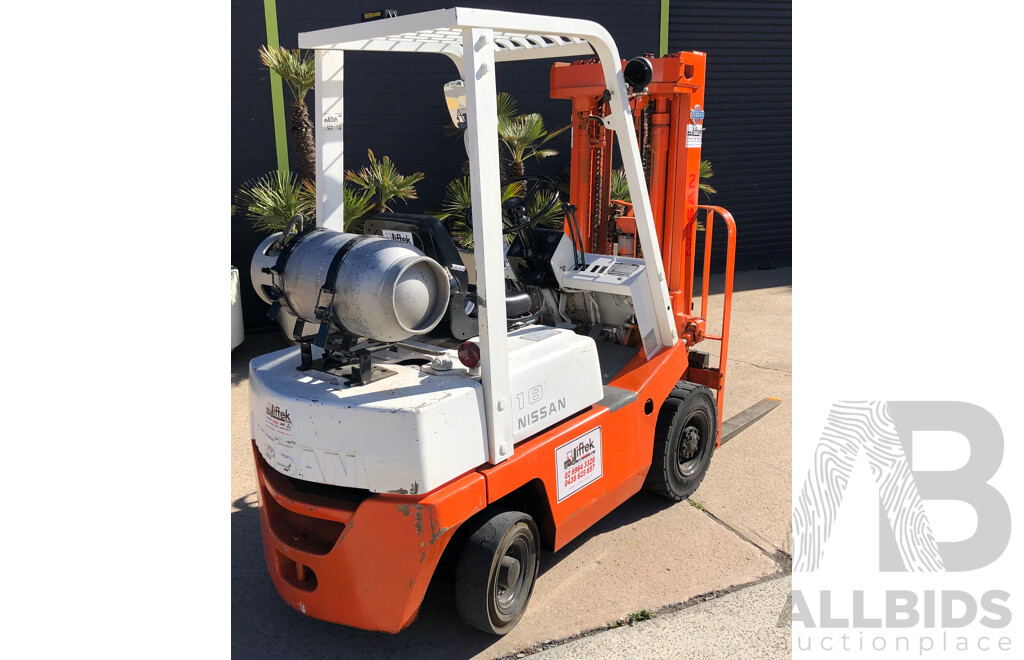 Nissan F01A18U LPG/Petrol Engine Powered Counterbalance Forklift