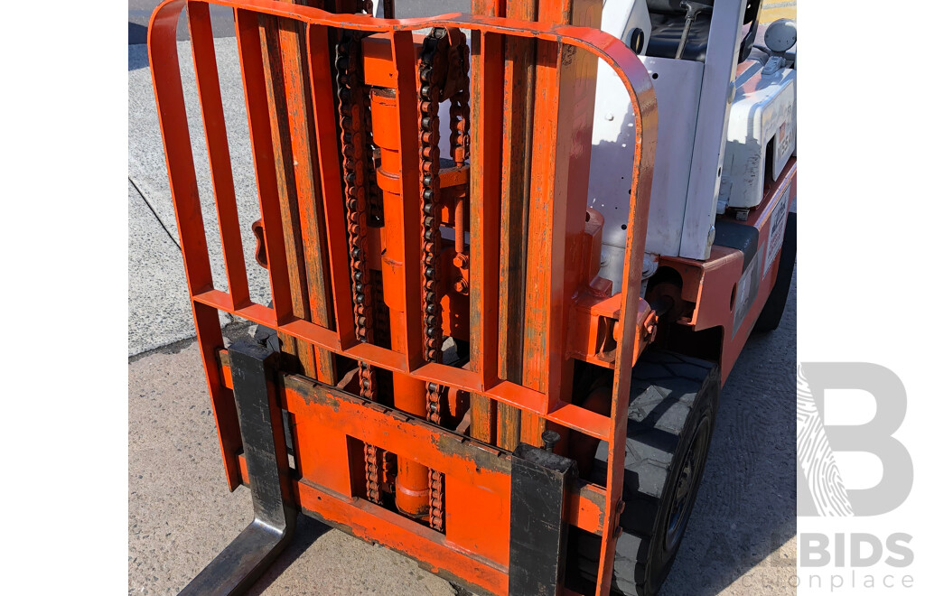 Nissan F01A18U LPG/Petrol Engine Powered Counterbalance Forklift
