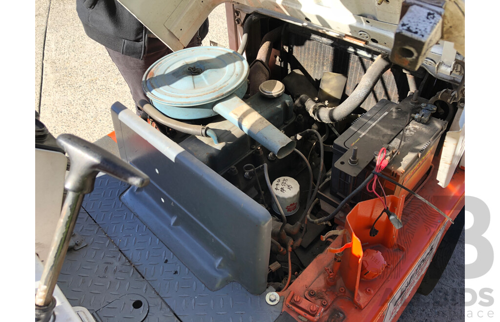 Nissan F01A18U LPG/Petrol Engine Powered Counterbalance Forklift