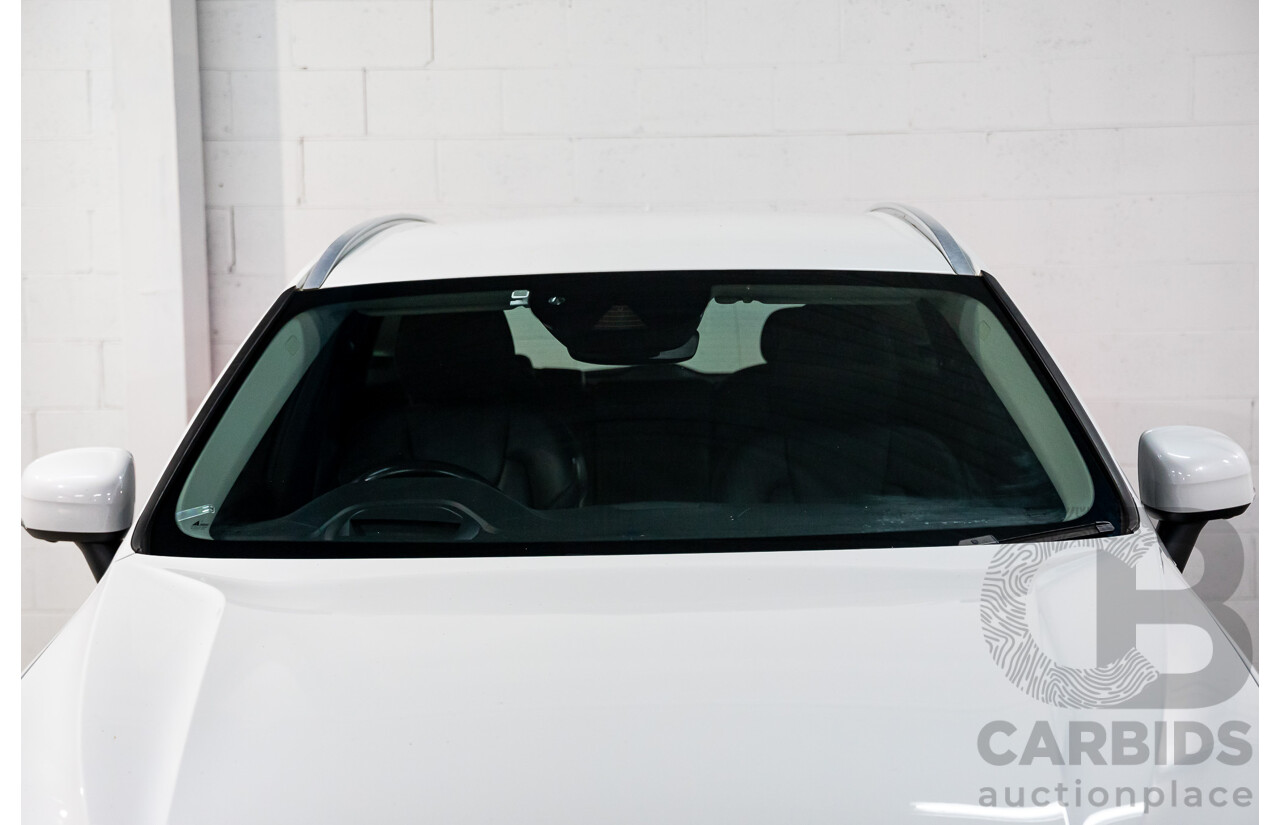 11/2019 Volvo XC60 T5 Inscription (AWD) 246 MY20 4d Wagon Ice White Turbo 2.0L