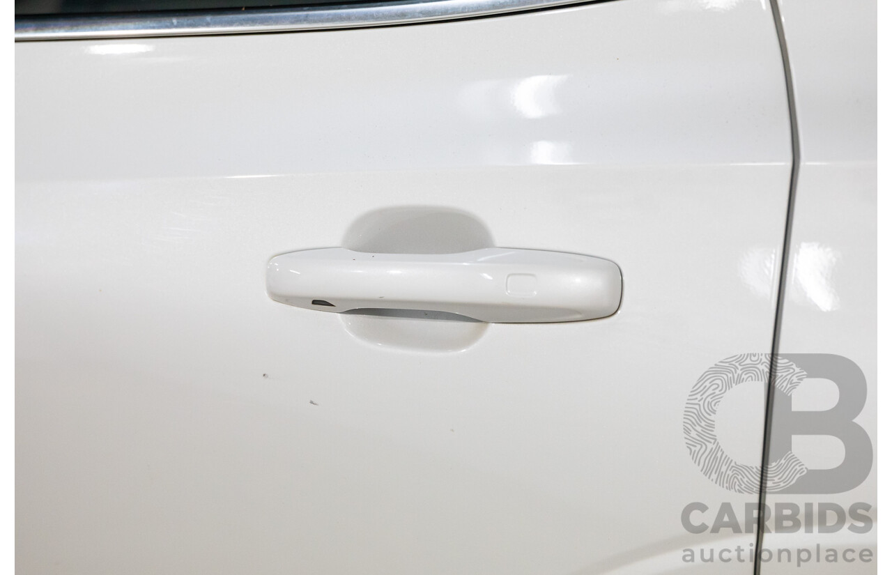 11/2019 Volvo XC60 T5 Inscription (AWD) 246 MY20 4d Wagon Ice White Turbo 2.0L