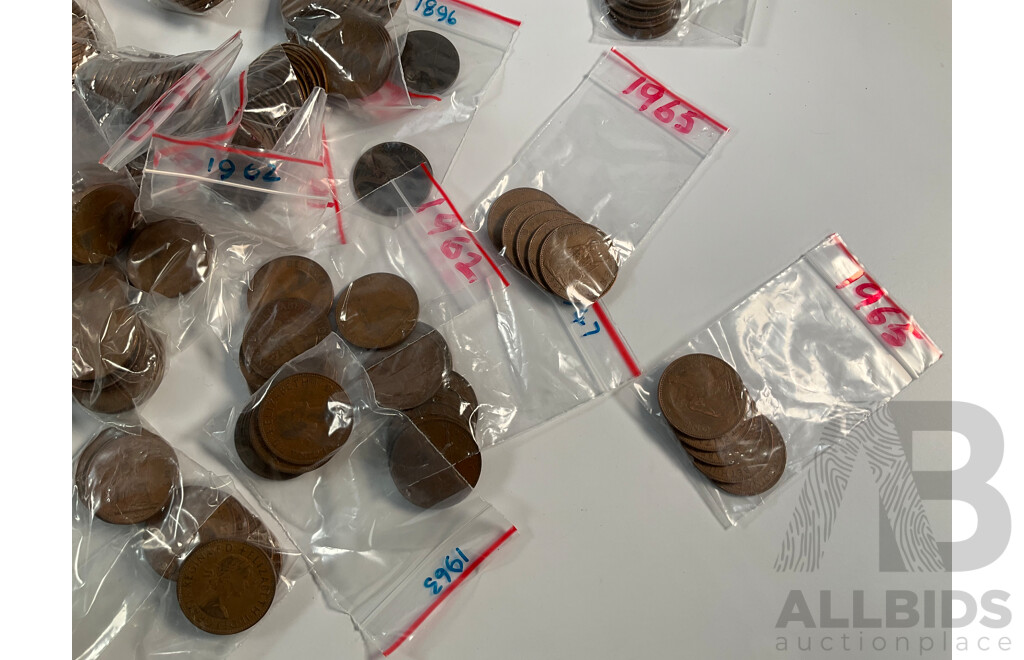 Collection of United Kingdom Pennies and Half Pennies, Examples Spanning 1896 to 1967, Bagged Into Years - Approximately 6.2 Kilograms