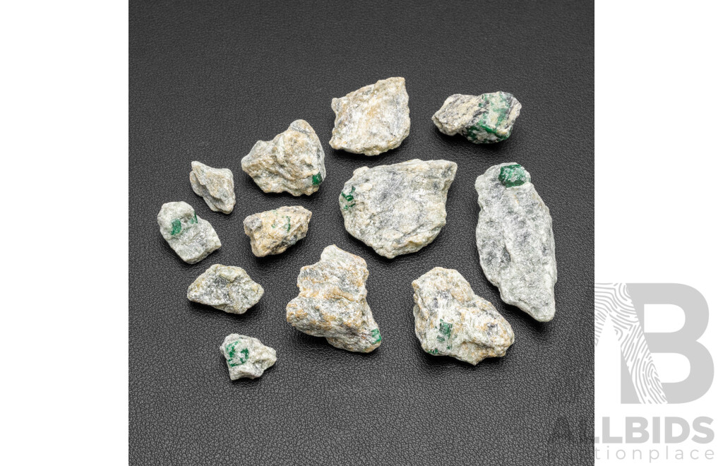 103.80gms of Natural Emerald Mineral in Matrix