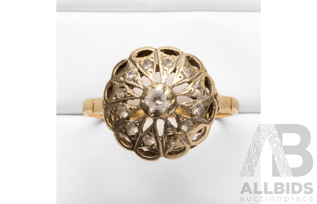Vintage 14ct Yellow Gold & White Topaz Ring - Size Q.5