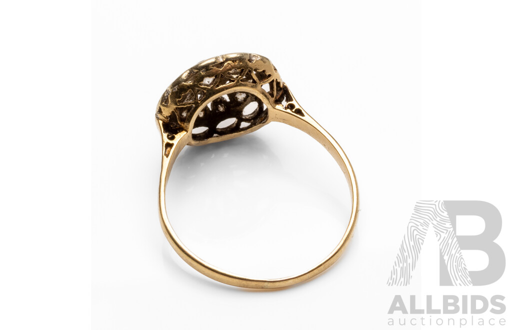 Vintage 14ct Yellow Gold & White Topaz Ring - Size Q.5