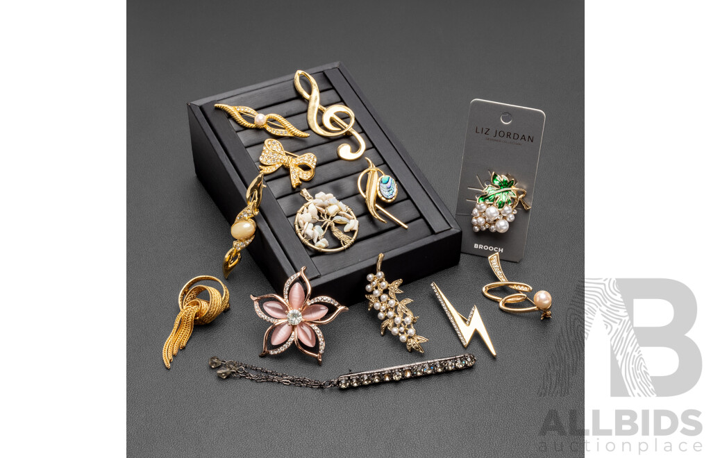 Collection of Gold Tone Brooches & Pendant - Lot of 13