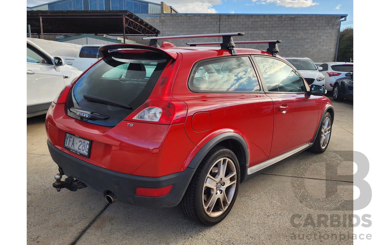 4/2007 Volvo C30 T5  3d Hatchback Red 2.5L