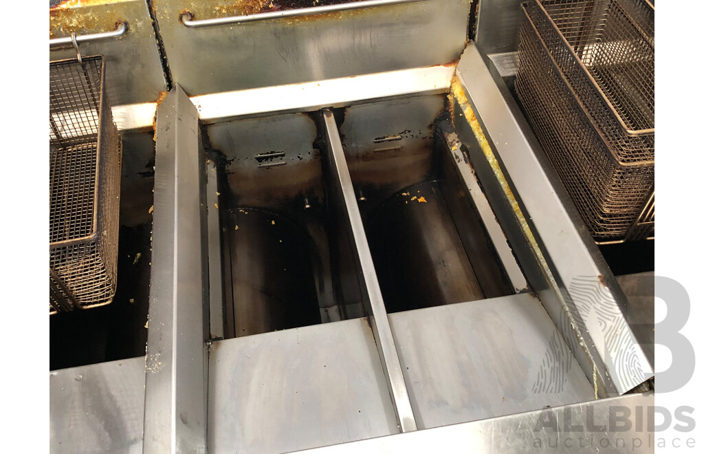 Blue Seal GT46 Stainless Steel Gas Deep Frying Station