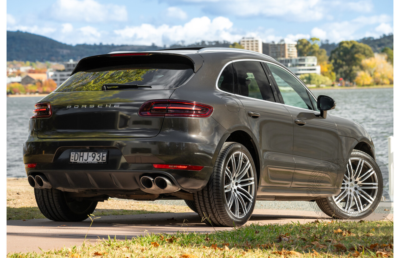 7/2016 Porsche Macan S Diesel (AWD) MY17 4d Wagon Night Blue Metallic / Wrapped Black Turbo Diesel 3.0L