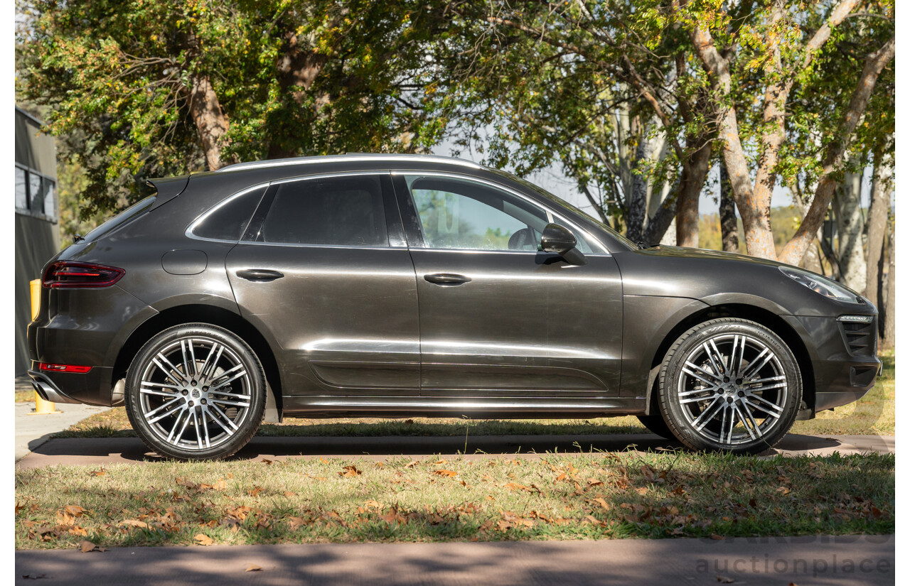 7/2016 Porsche Macan S Diesel (AWD) MY17 4d Wagon Night Blue Metallic / Wrapped Black Turbo Diesel 3.0L