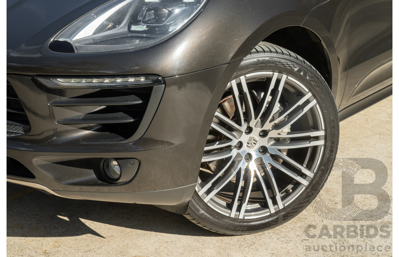 7/2016 Porsche Macan S Diesel (AWD) MY17 4d Wagon Night Blue Metallic / Wrapped Black Turbo Diesel 3.0L