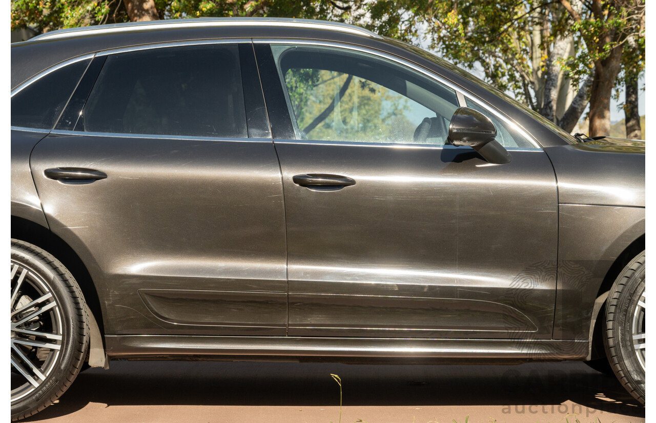 7/2016 Porsche Macan S Diesel (AWD) MY17 4d Wagon Night Blue Metallic / Wrapped Black Turbo Diesel 3.0L