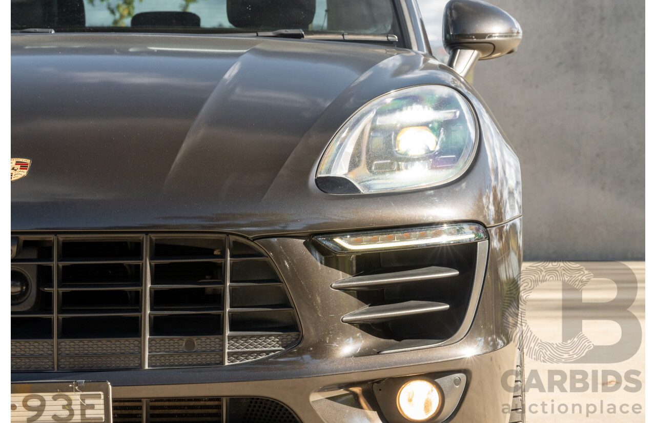 7/2016 Porsche Macan S Diesel (AWD) MY17 4d Wagon Night Blue Metallic / Wrapped Black Turbo Diesel 3.0L