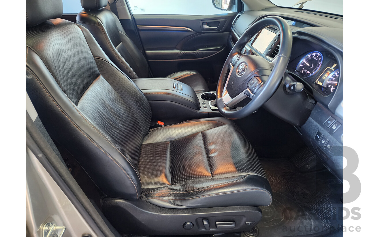 3/2014 Toyota Kluger Grande (4x4) GSU55R 4d Wagon Gold 3.5L