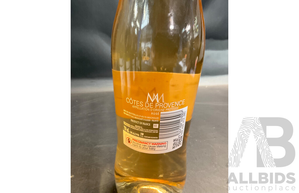 Oyster Bay Sauvignon Blanc, Pinot Noir & Minuty Provence & Cloudy Bay Sauvignon Blanc - Lot of 11