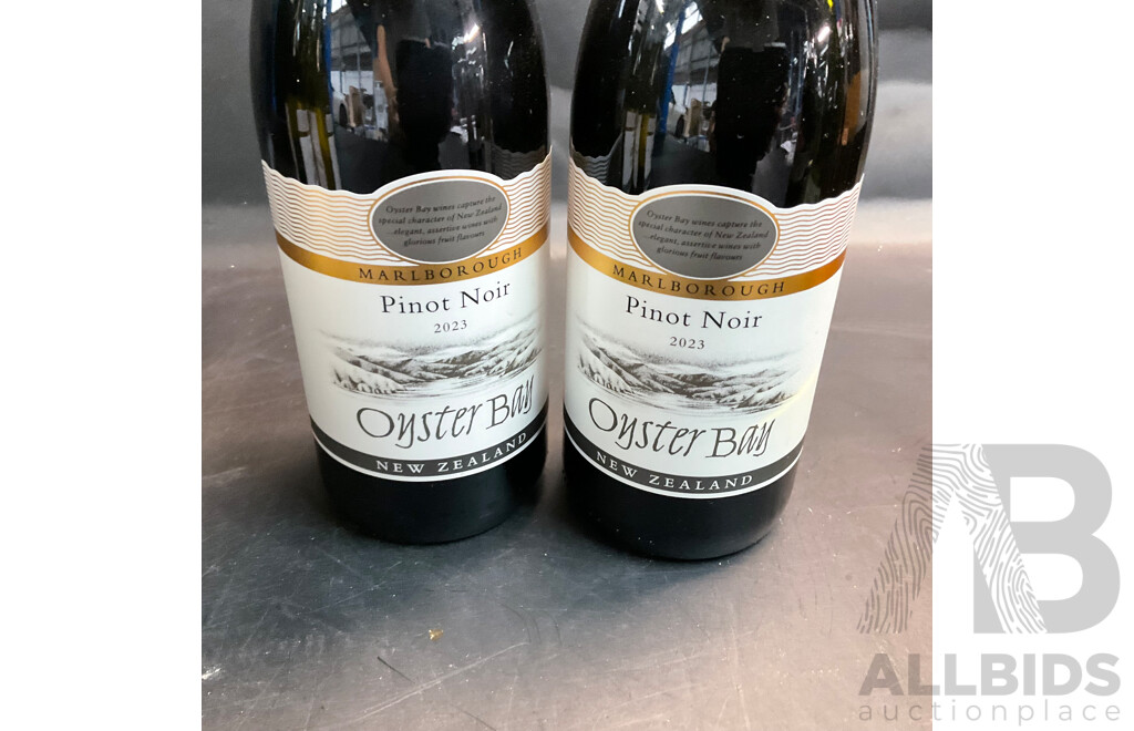 Oyster Bay Sauvignon Blanc, Pinot Noir & Minuty Provence & Cloudy Bay Sauvignon Blanc - Lot of 11