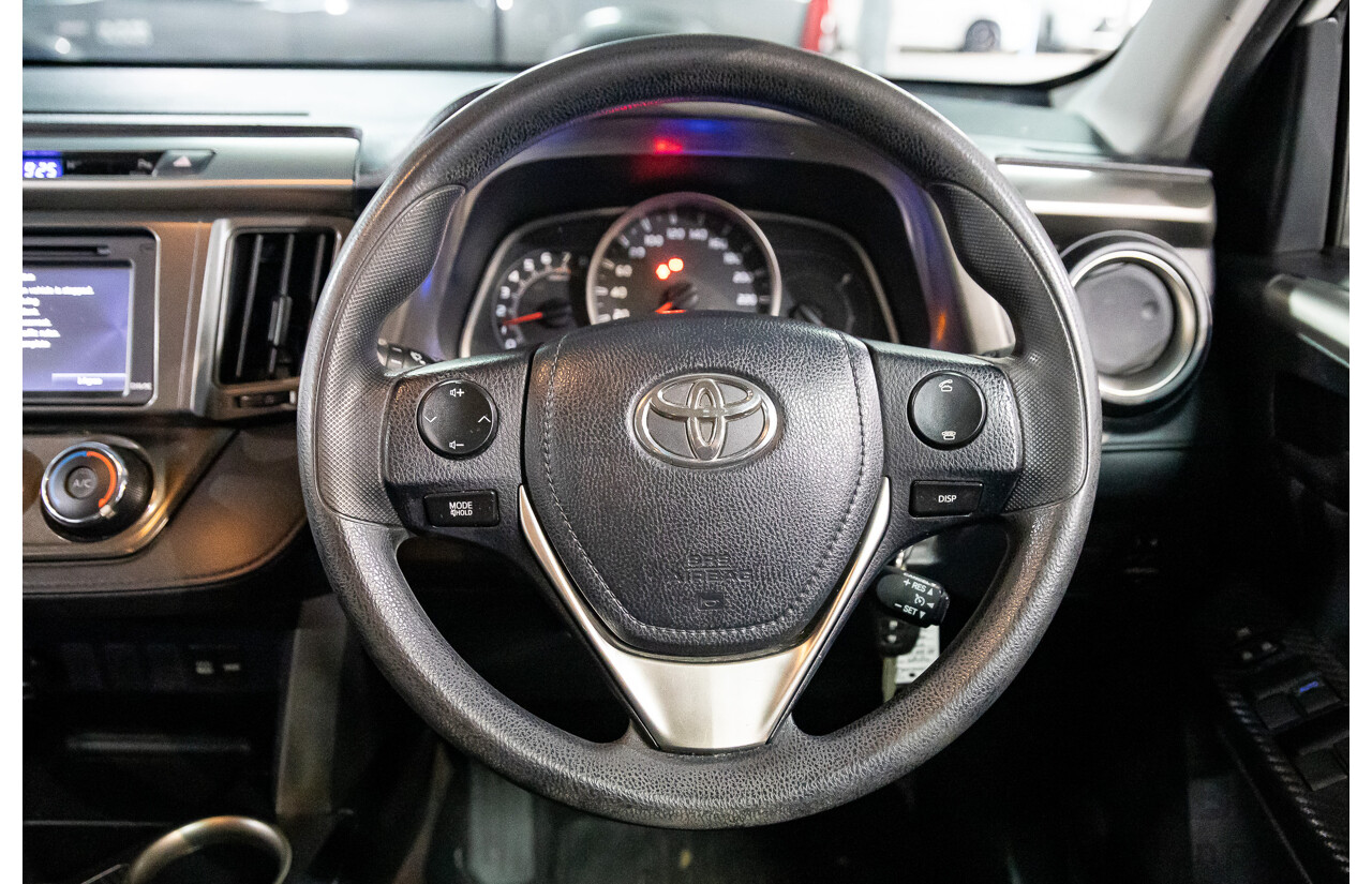 6/2013 Toyota RAV4 GX (FWD) ZSA42R 4d Wagon White 2.0L