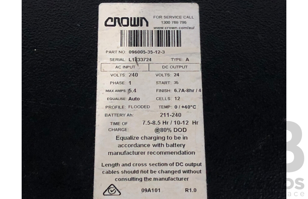 Crown Electric Pallet Truck and Charger - WP 3000