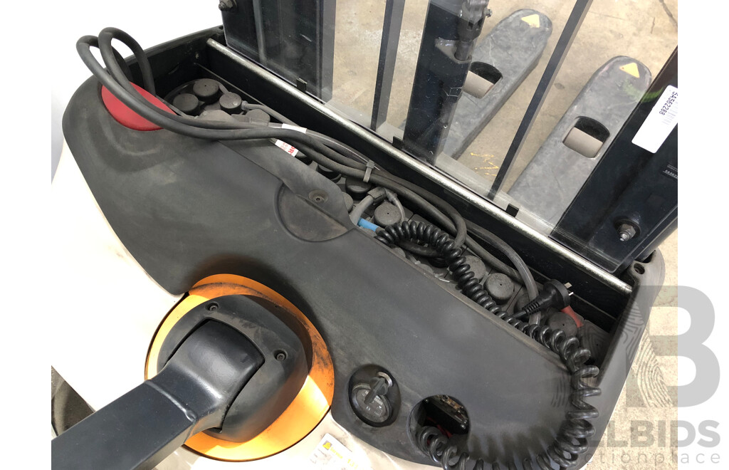 Crown Electric Pallet Truck  - WF 3000