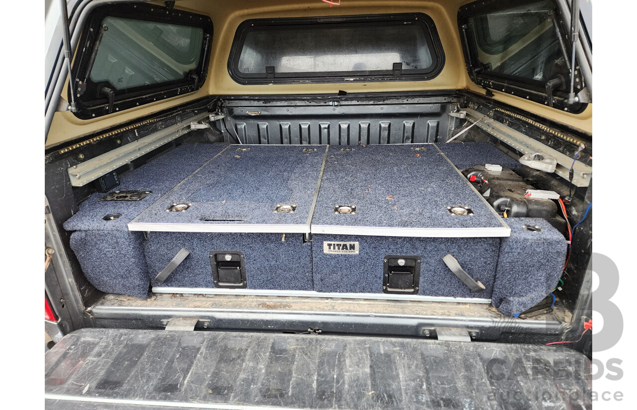 2/2011 Nissan Navara ST (4x4) D40 Dual Cab P/Up Grey 2.5L