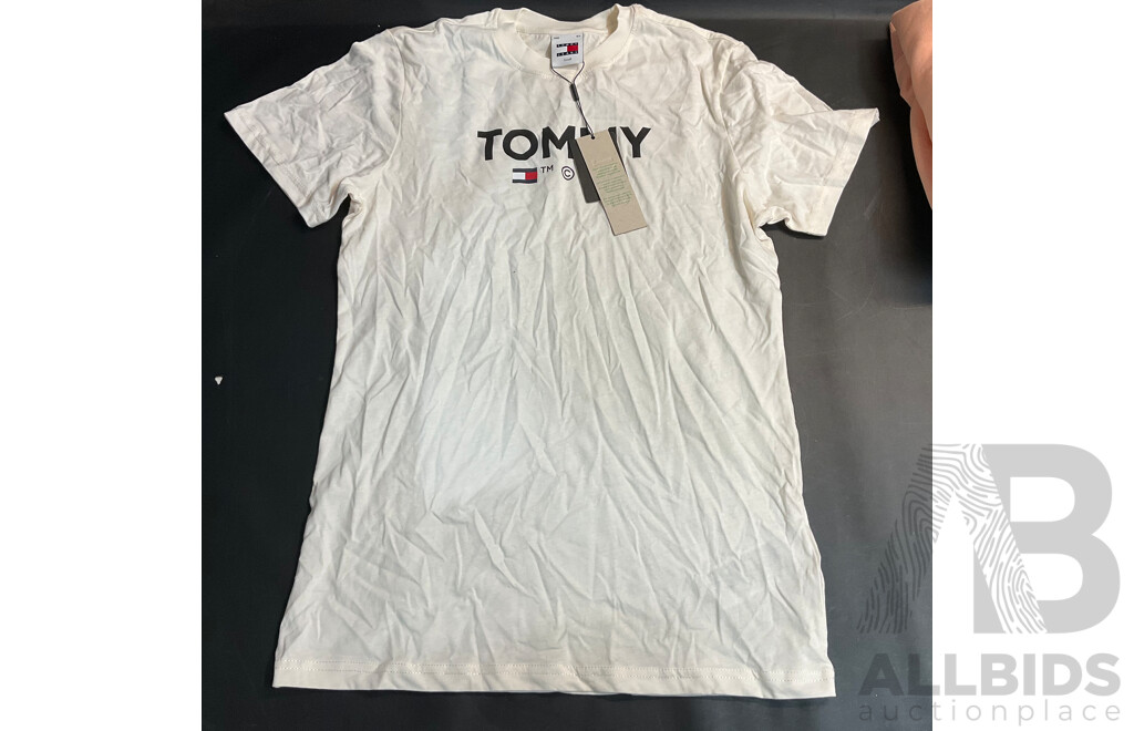 TOMMY JEANS T-shirt Size XS,S - Lot of 2